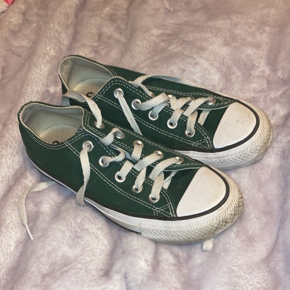 Converse 🌲🌿 - Picture 2 of 7